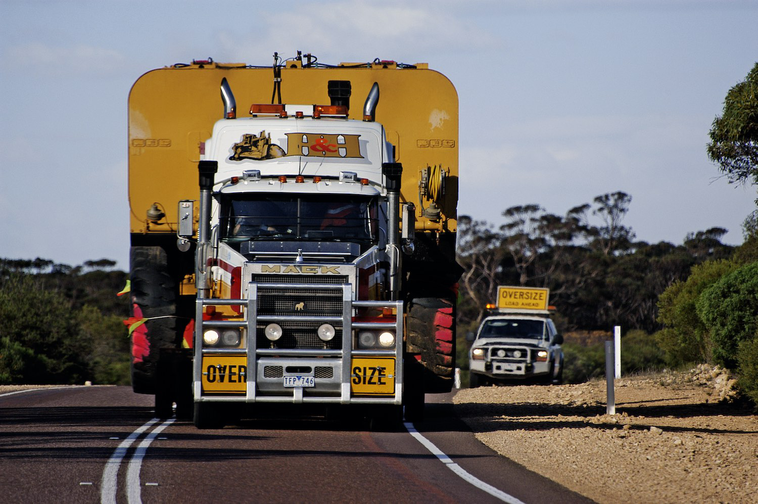 Pilot Car Escort and Oversized Load